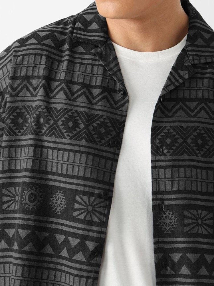 Oversized Shirt: Maasai alternative